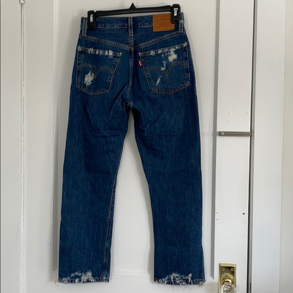 Vintage destroyed Levi’s jeans 24
